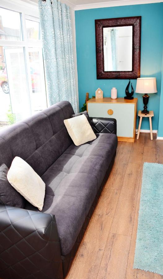 Sm Dreams Unlimited Serviced Accommodation- Stanwell-Staines-Heathrow エクステリア 写真