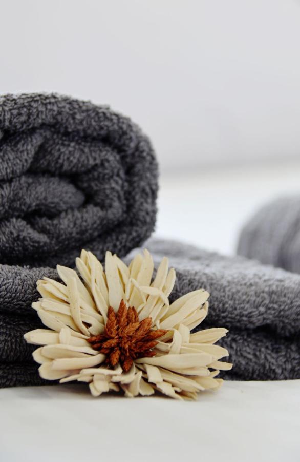 Sm Dreams Unlimited Serviced Accommodation- Stanwell-Staines-Heathrow エクステリア 写真