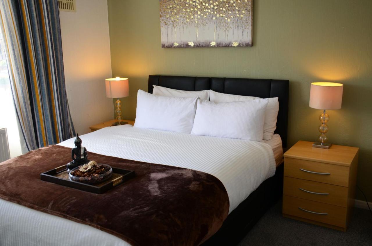 Sm Dreams Unlimited Serviced Accommodation- Stanwell-Staines-Heathrow エクステリア 写真