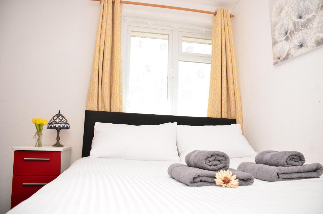 Sm Dreams Unlimited Serviced Accommodation- Stanwell-Staines-Heathrow エクステリア 写真