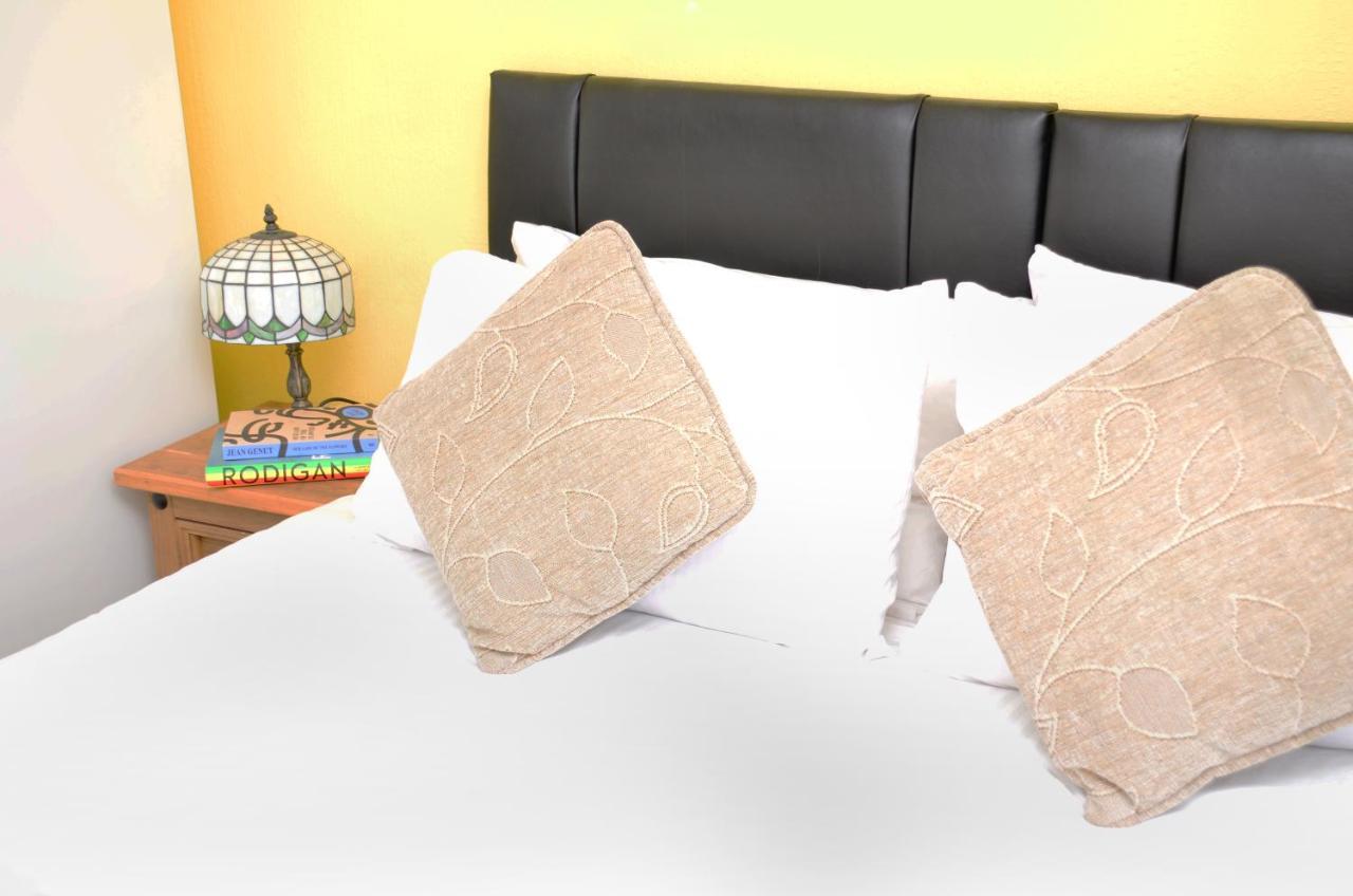 Sm Dreams Unlimited Serviced Accommodation- Stanwell-Staines-Heathrow エクステリア 写真
