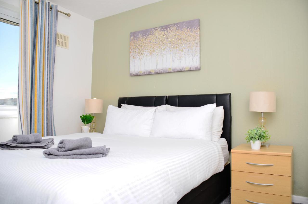 Sm Dreams Unlimited Serviced Accommodation- Stanwell-Staines-Heathrow エクステリア 写真
